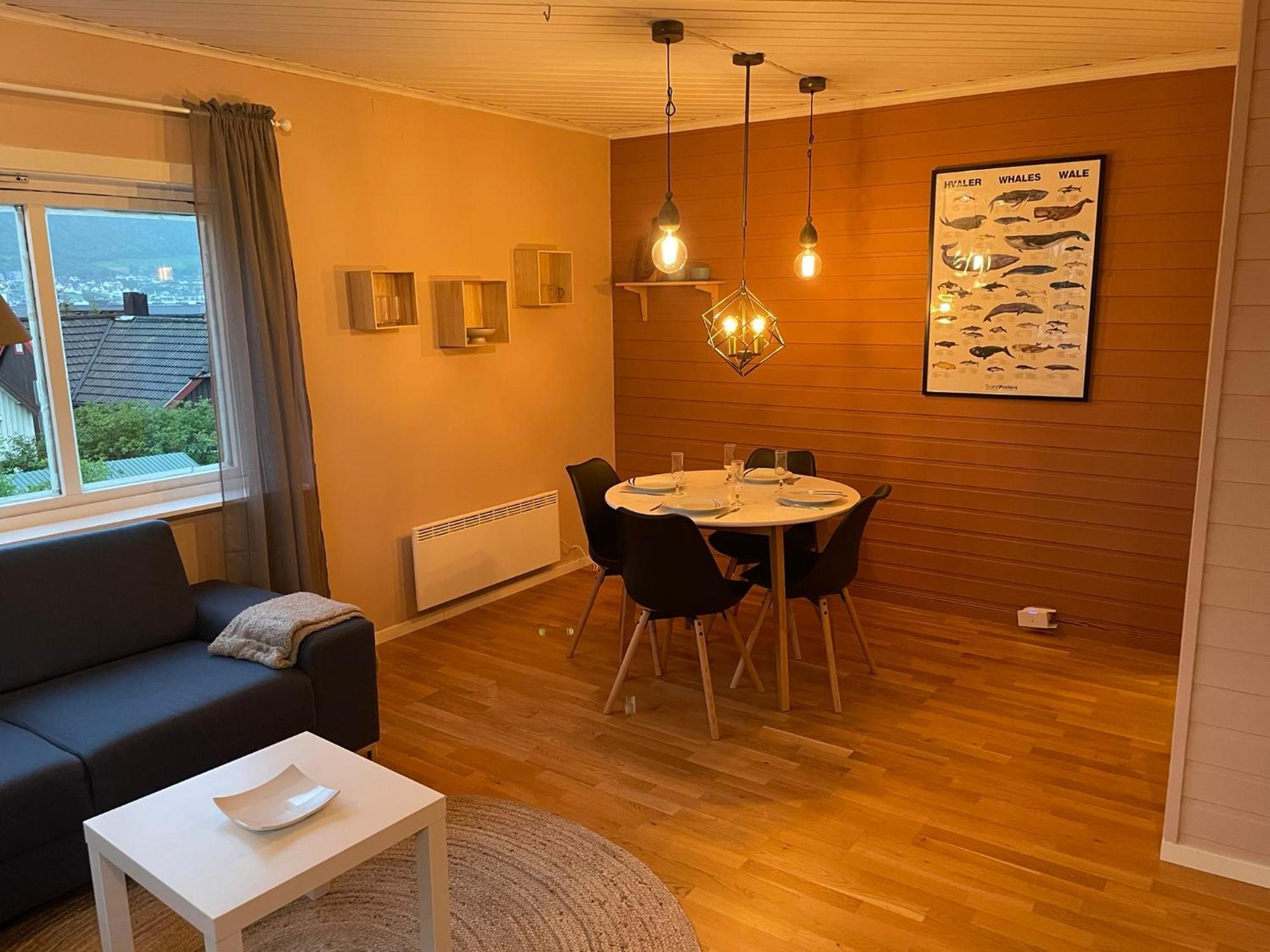 Centrally Located Apartment In Classic Townhouse Tromso Exterior photo