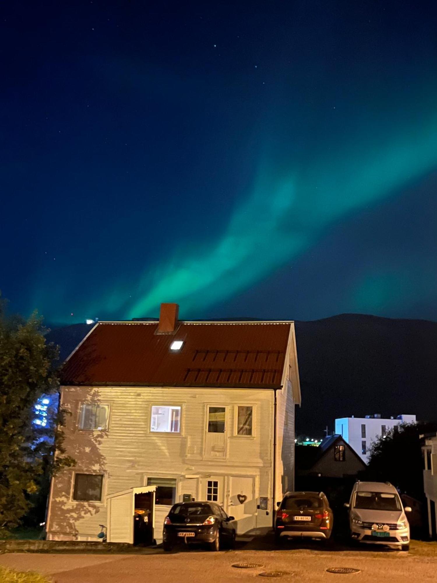 Centrally Located Apartment In Classic Townhouse Tromso Exterior photo